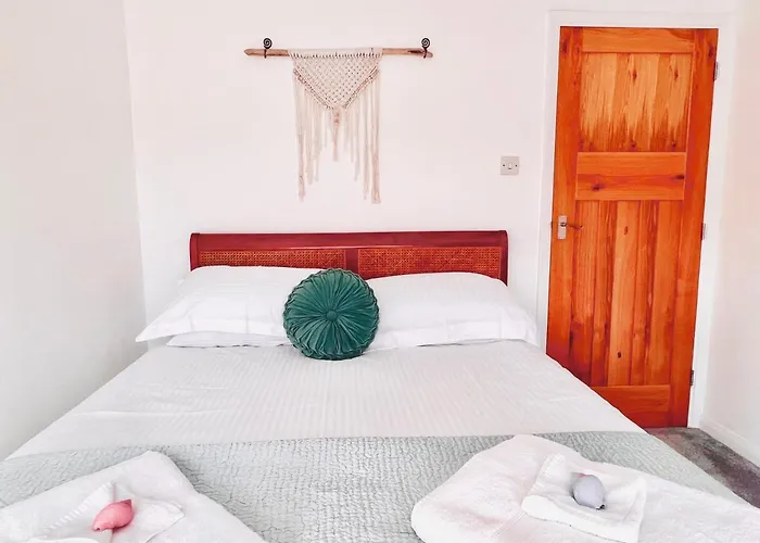 Gordy Hall -Sea Facing Welsh Cottage With Stunning Views