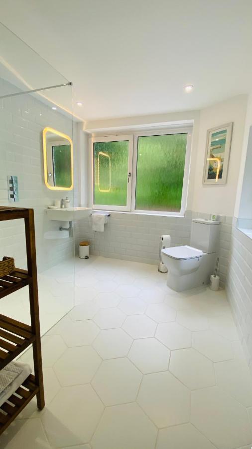 Gordy Hall -sea Facing Welsh With Stunning Views Holiday home