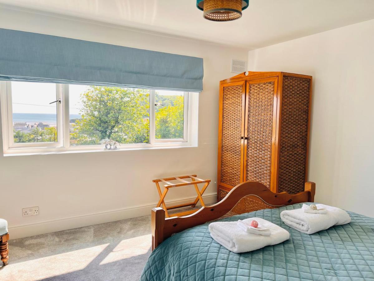 Gordy Hall -sea Facing Welsh With Stunning Views Holiday home Pendine