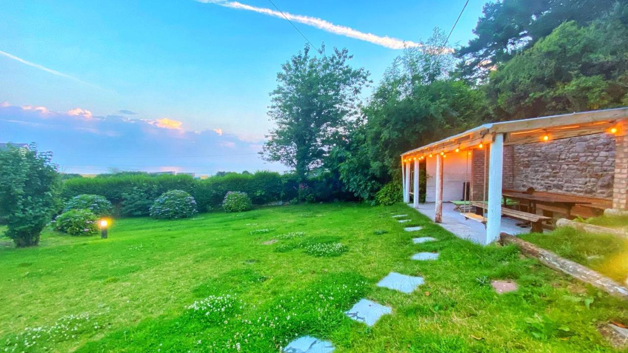 Gordy Hall -sea Facing Welsh With Stunning Views *