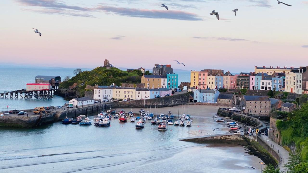 Holiday home Gordy Hall -sea Facing Welsh With Stunning Views