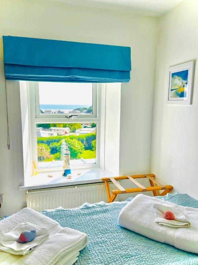 Gordy Hall -sea Facing Welsh With Stunning Views Holiday home Pendine