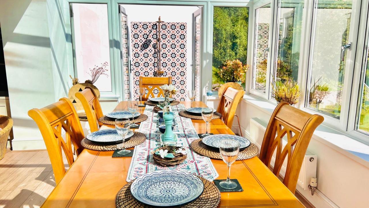 Gordy Hall -sea Facing Welsh With Stunning Views