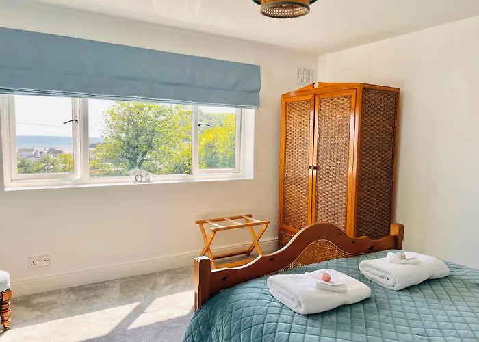 Gordy Hall -Sea Facing Welsh Cottage With Stunning Views